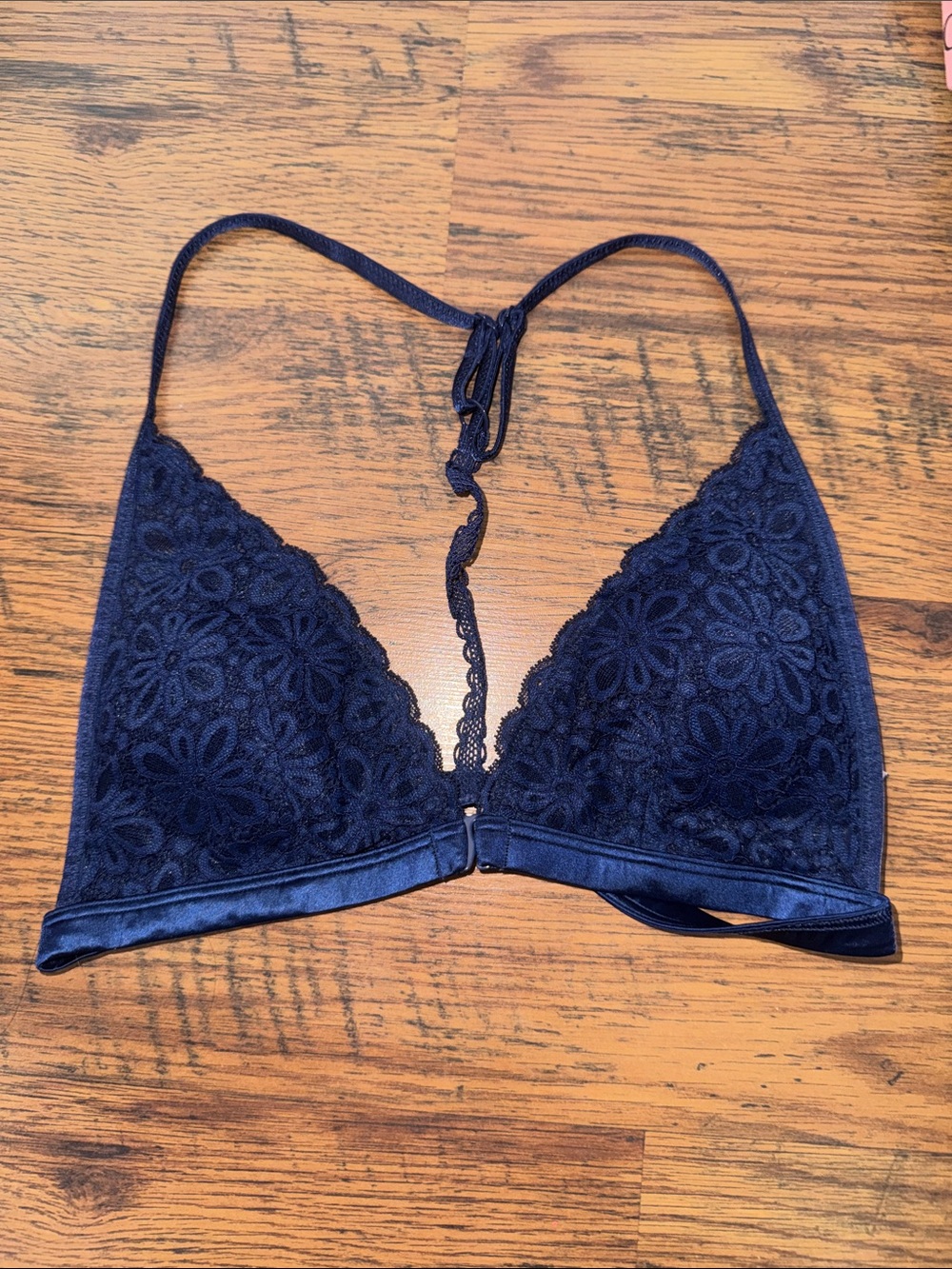 Victoria’s Secret Navy Lace Triangle Bralette 29.1.B2